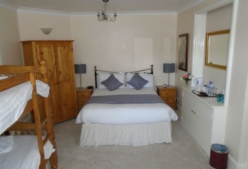 Семейный Номер, Trumbles Gatwick B&b