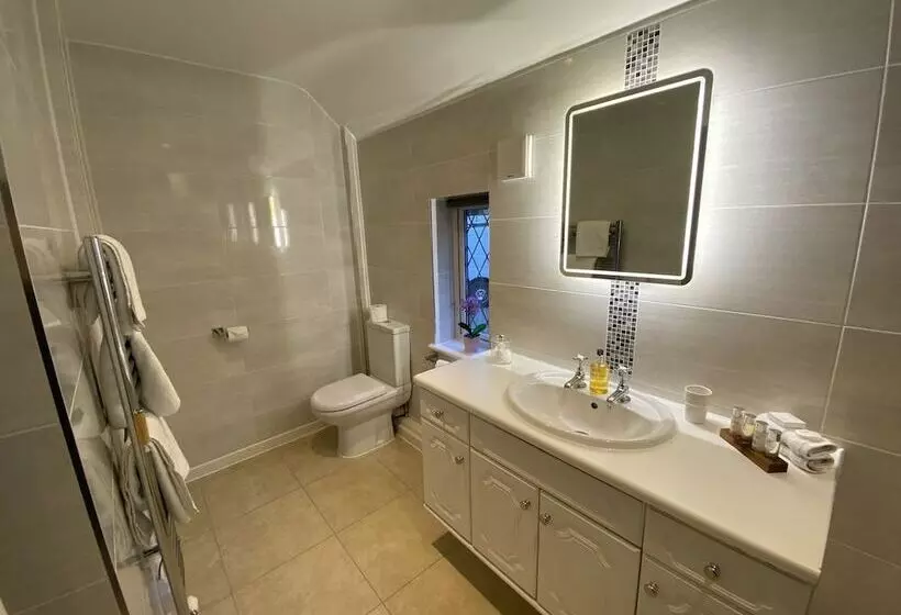 ファミリールーム, Trumbles Gatwick B&b
