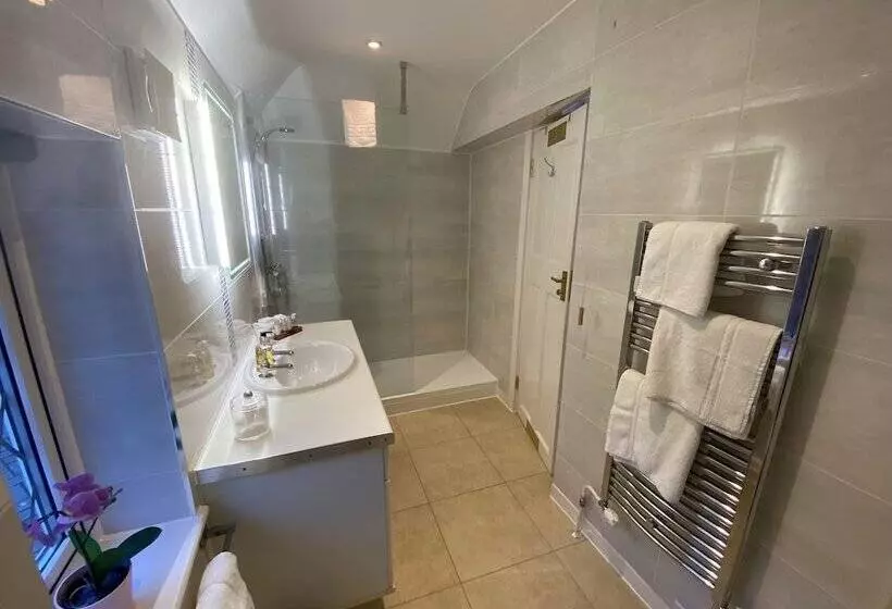 ファミリールーム, Trumbles Gatwick B&b