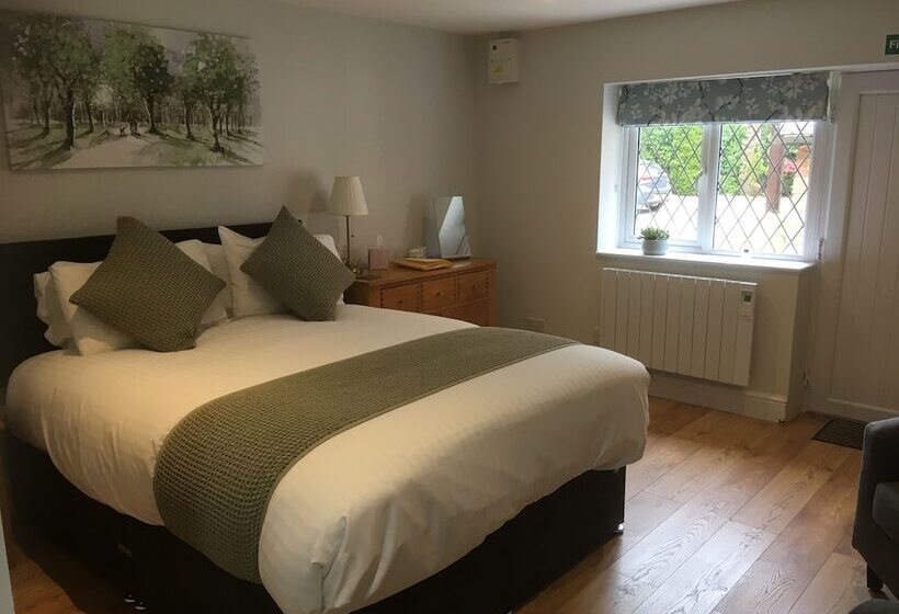 Номер Стандарт, Trumbles Gatwick B&b