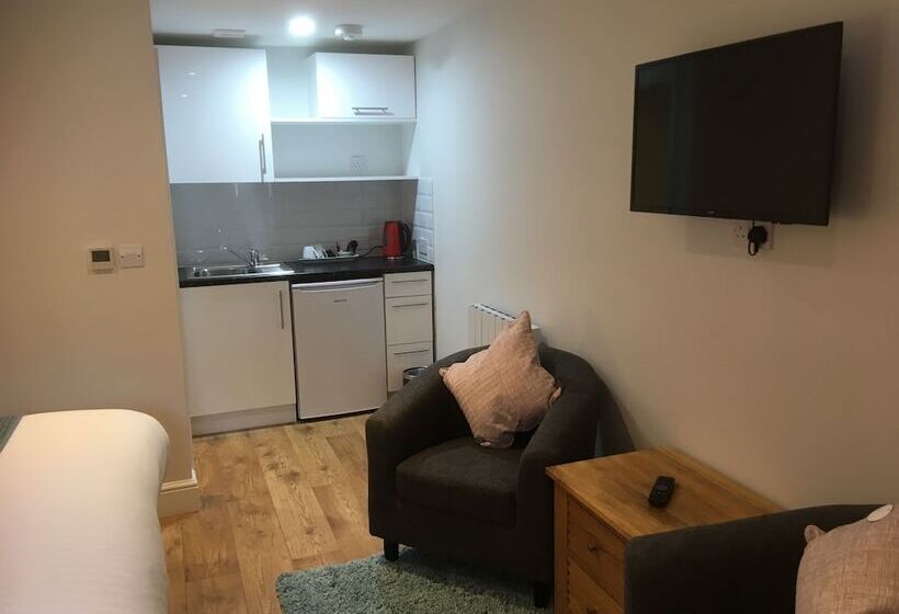 Номер Стандарт, Trumbles Gatwick B&b