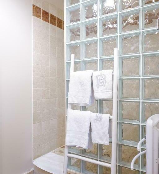 اتاق لوکس, Champagne André Bergère