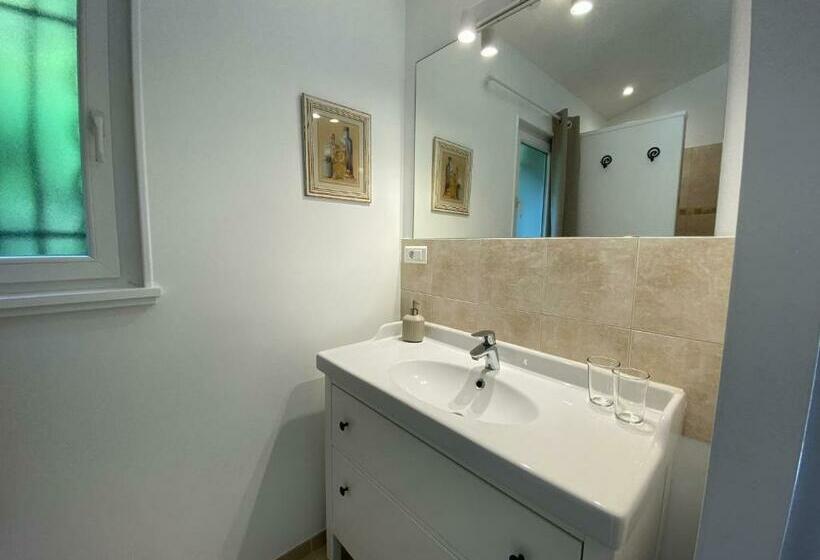 غرفة قياسية داخلية, La Bastide Au Ventoux