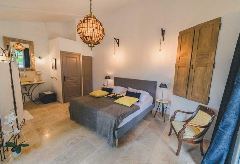 プールの見えるスーペリアルーム, Maison Sadina