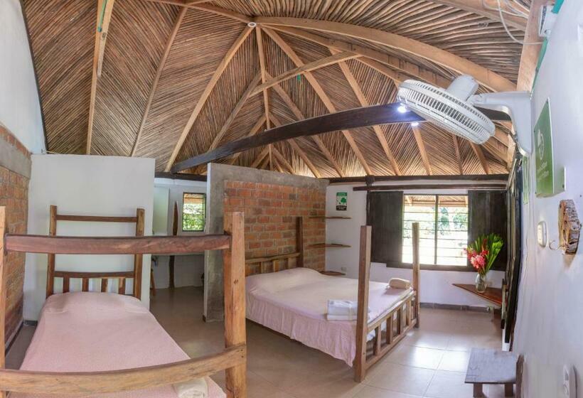 标准平房, Hostal La Media Luna Palomino