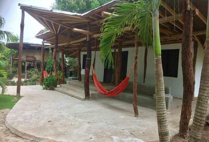 标准平房, Hostal La Media Luna Palomino