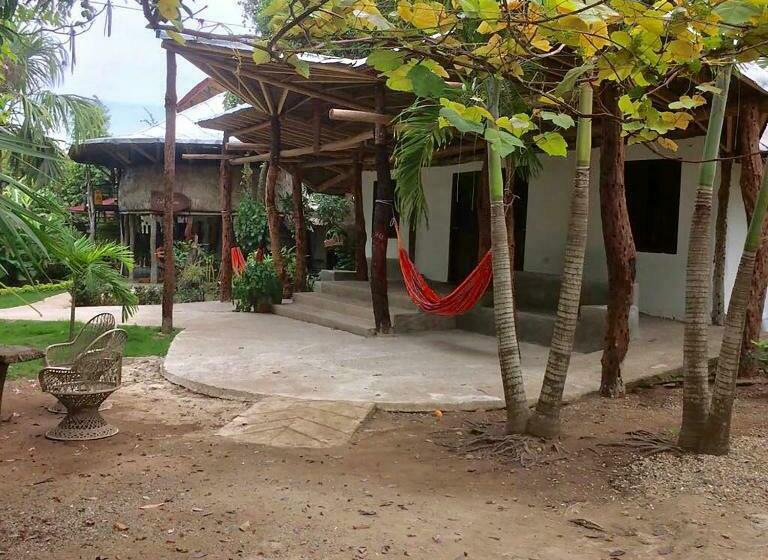 标准平房, Hostal La Media Luna Palomino