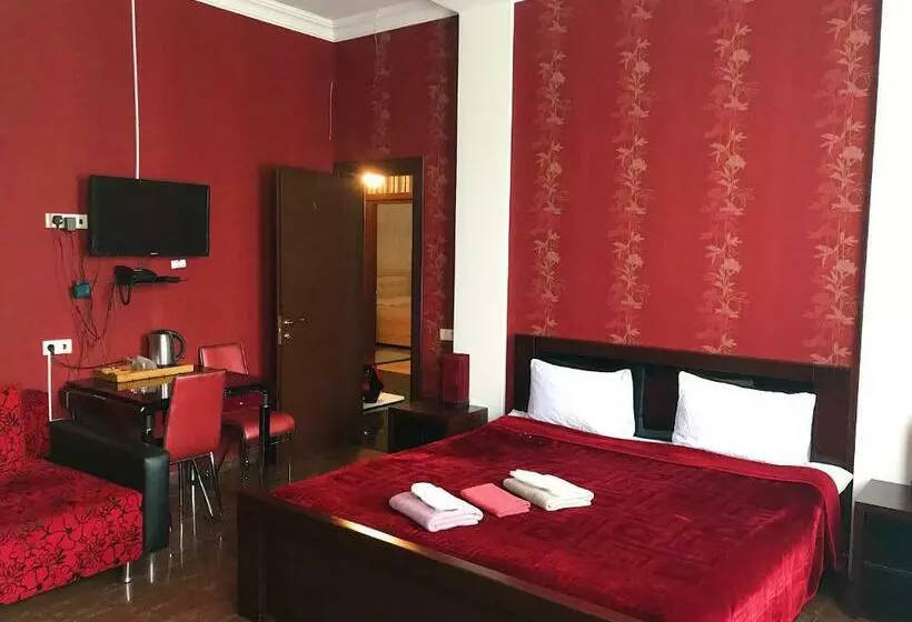 Chambre Supérieure Lit King Size, Aragvi