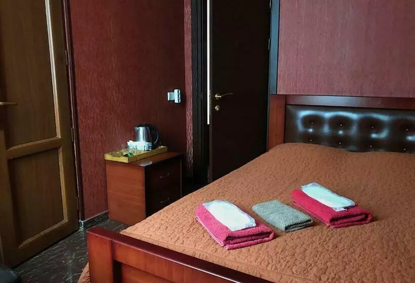 Suite Familiale, Aragvi
