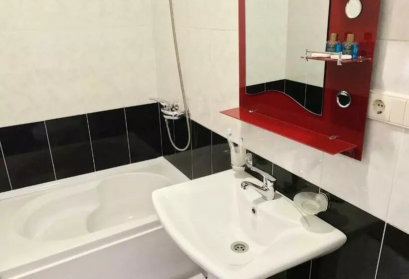 Chambre Supérieure Lit King Size, Aragvi