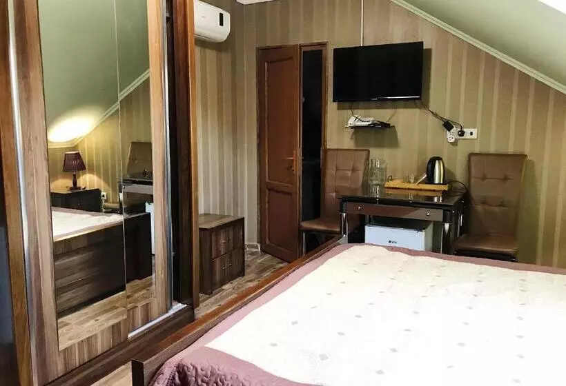 Chambre Standard, Aragvi