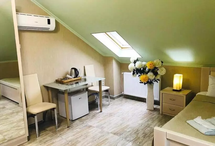 Chambre Standard, Aragvi