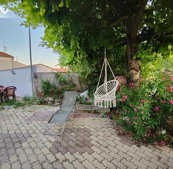 带大床的标准工作室, Auberge Le Chata