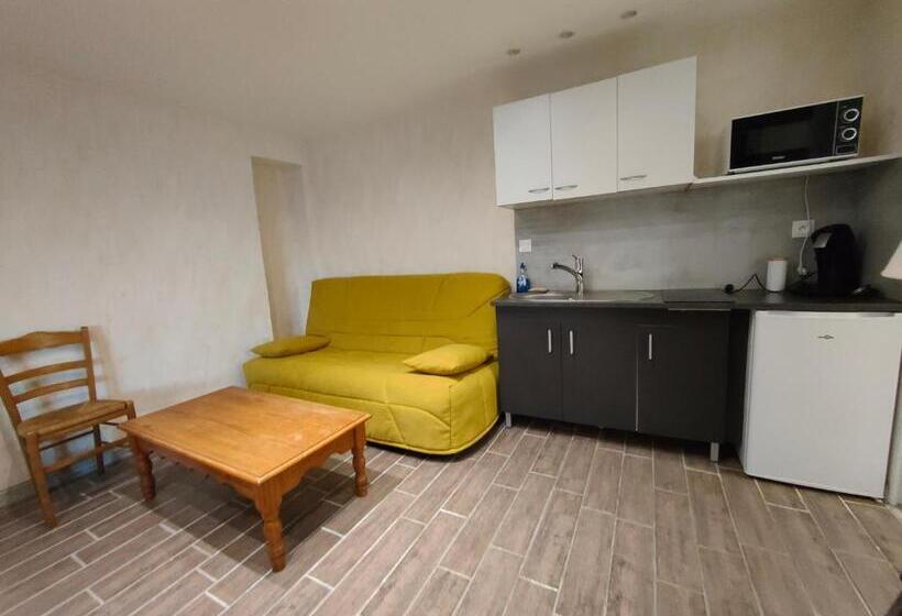 带大床的标准工作室, Auberge Le Chata