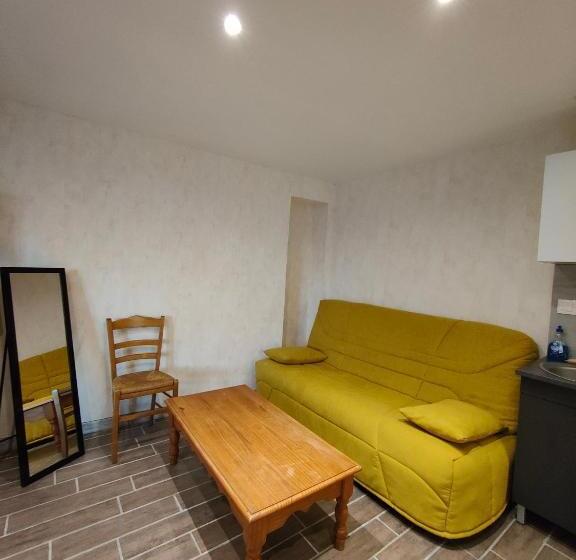 带大床的标准工作室, Auberge Le Chata