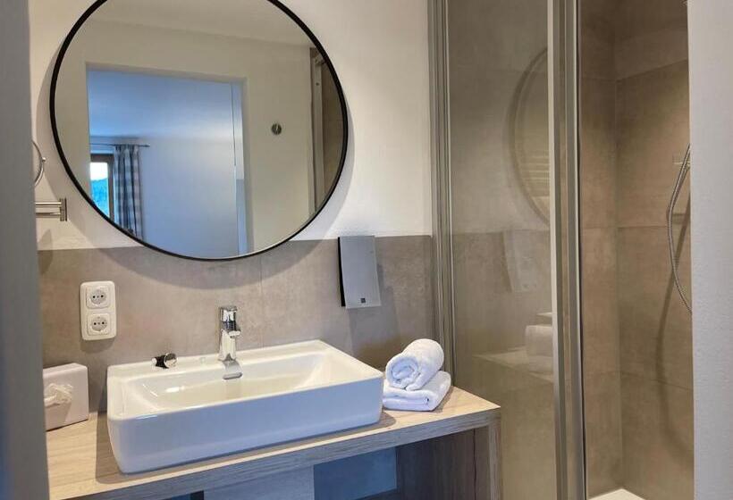 バルコニー付きスタンダードトリプルルーム, Bayern Resort