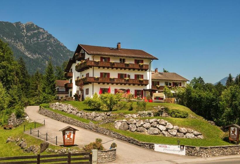 バルコニー付きスタンダードトリプルルーム, Bayern Resort