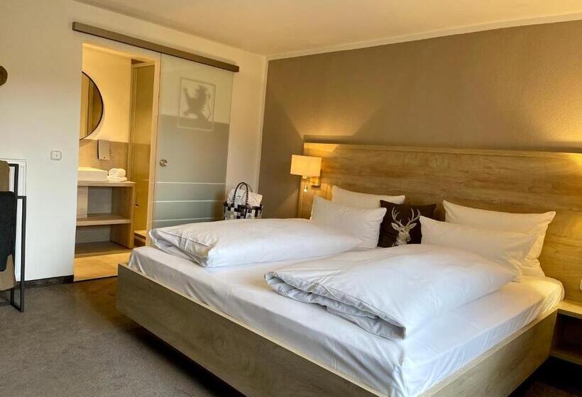 バルコニー付きスタンダードトリプルルーム, Bayern Resort