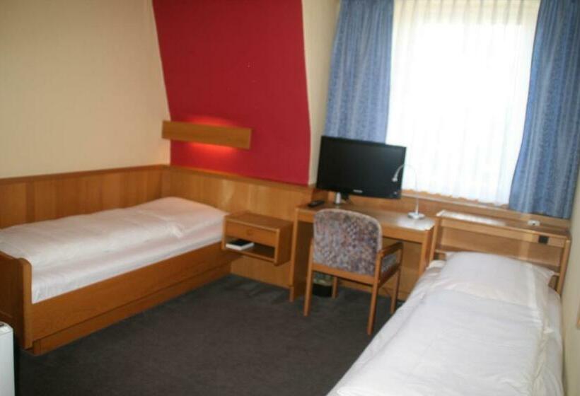 غرفة قياسية, Cafe Lieb