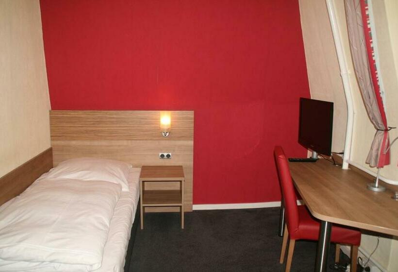 غرفة قياسية فردية, Cafe Lieb