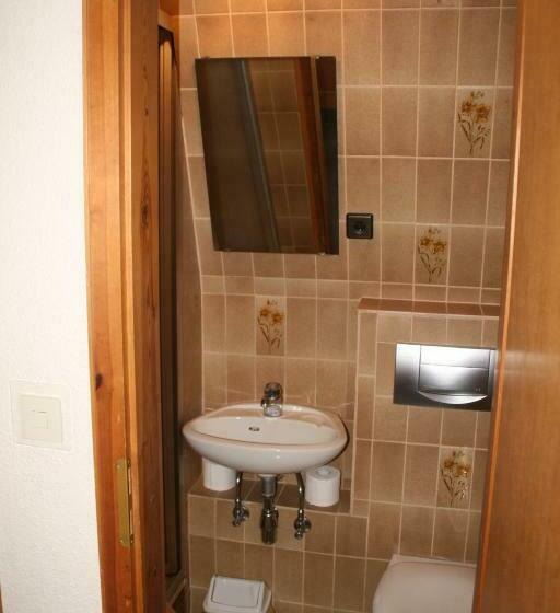 غرفة قياسية, Cafe Lieb