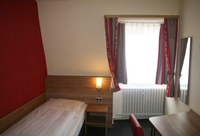 غرفة قياسية فردية, Cafe Lieb