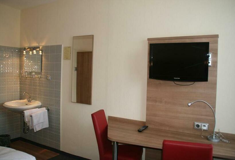 غرفة قياسية حمام مشترك, Cafe Lieb