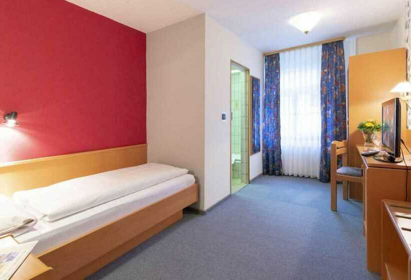 غرفة قياسية فردية, Cafe Lieb