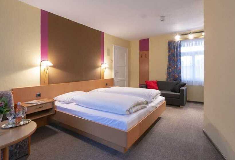 غرفة قياسية, Cafe Lieb