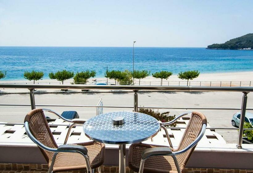 Номер Стандарт Вид на Море с Балконом, Dhima