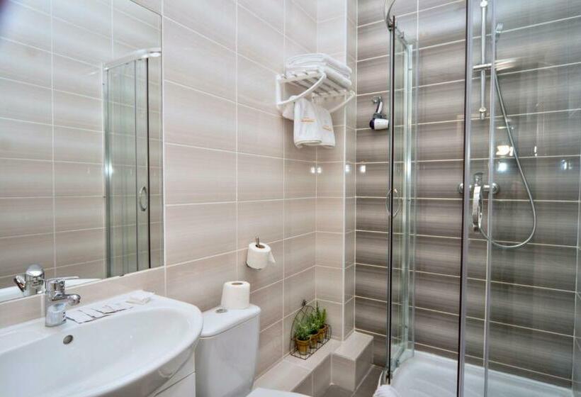 استودیوی استاندارد, Golden Gate Inn