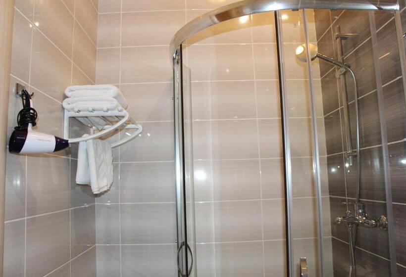 اتاق اکونومی, Golden Gate Inn