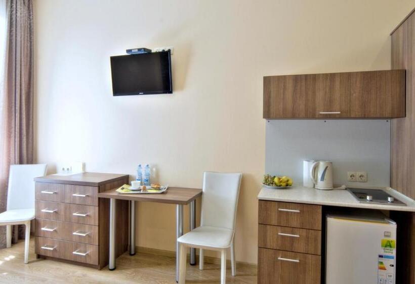 استودیو استاندارد با بالکن, Golden Gate Inn