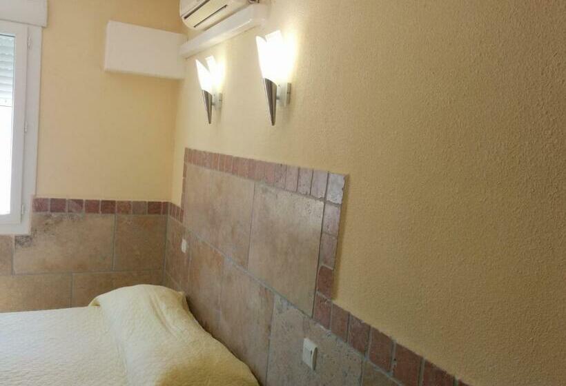 スタンダードルーム, Restaurant L Agachon