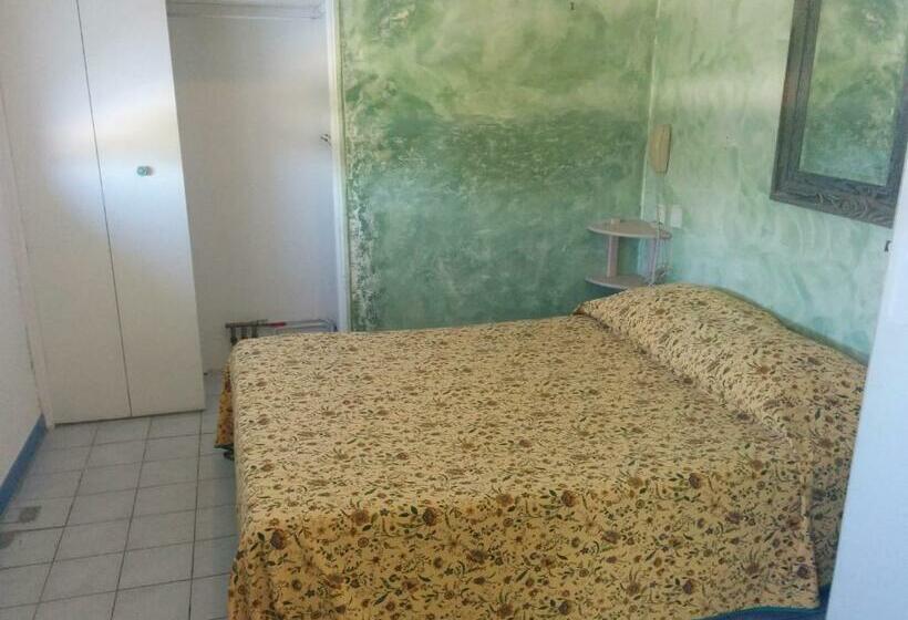 スタンダードトリプルルーム, Restaurant L Agachon