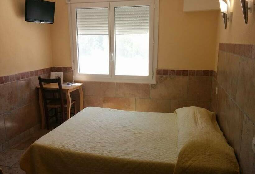 スタンダードルーム, Restaurant L Agachon