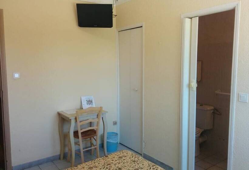 Quarto Triplo Estandar, Restaurant L Agachon