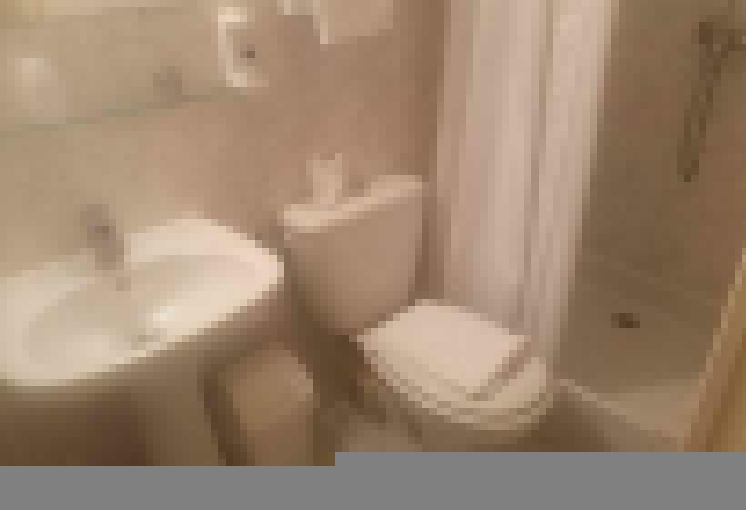 Quarto Individual Vista Jardim, Les Troenes