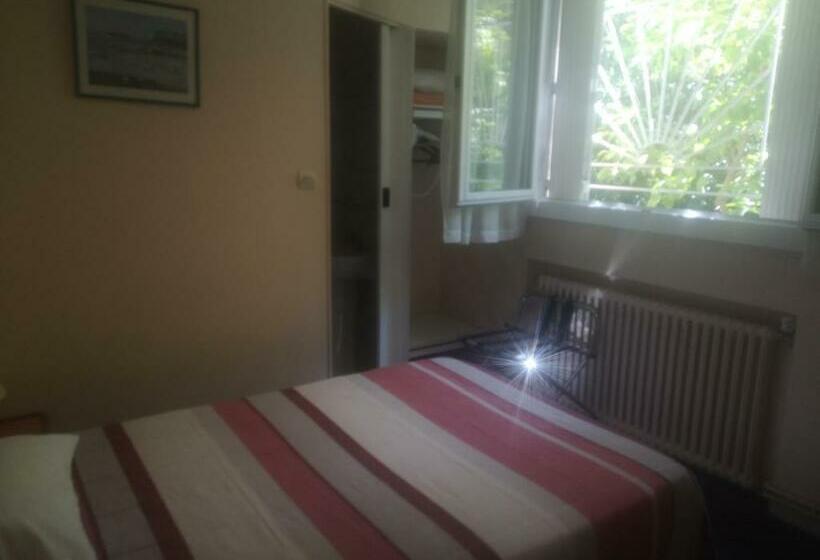 Quarto Individual Vista Jardim, Les Troenes