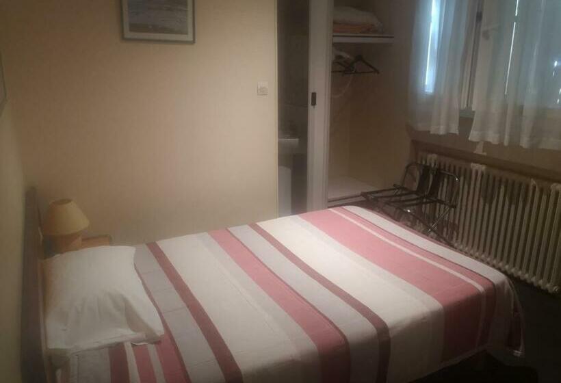 Quarto Individual Vista Jardim, Les Troenes