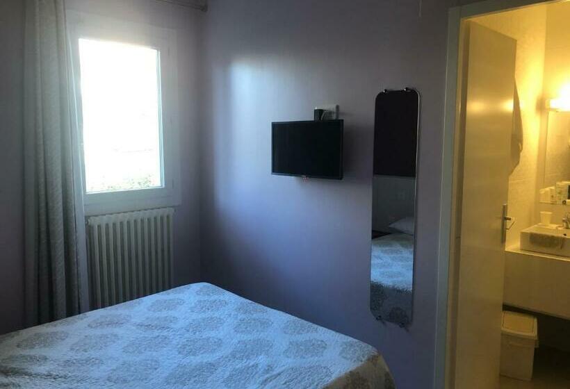 Quarto Estandar, Les Troenes