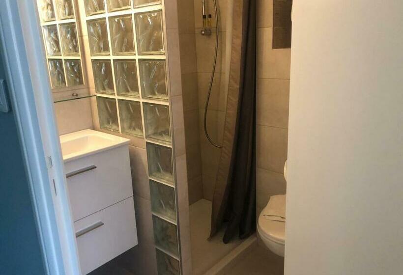 Quarto Estandar, Les Troenes