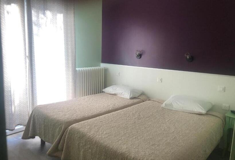 Quarto Estandar, Les Troenes