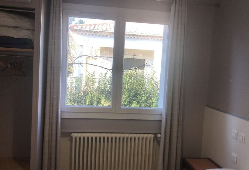 Quarto Estandar, Les Troenes