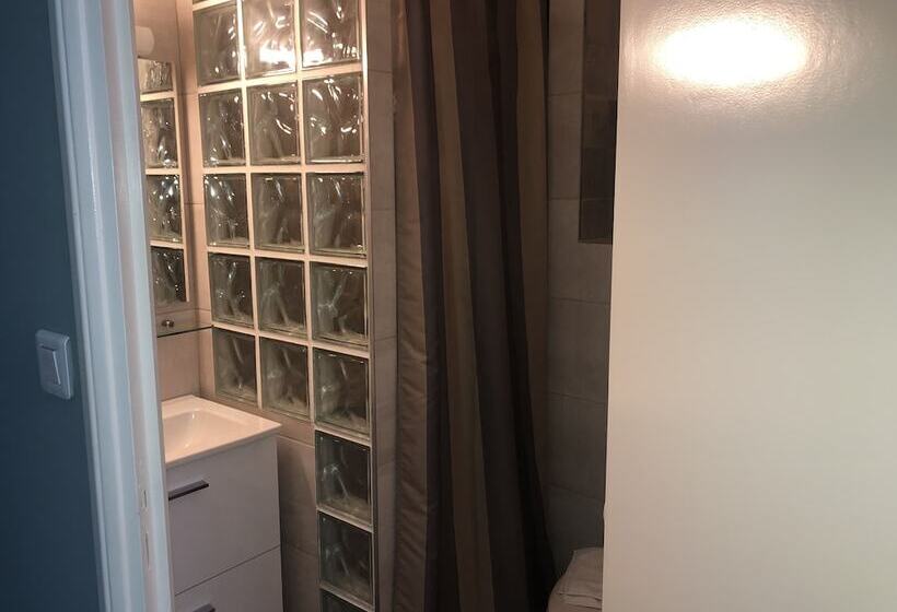 Quarto Estandar, Les Troenes