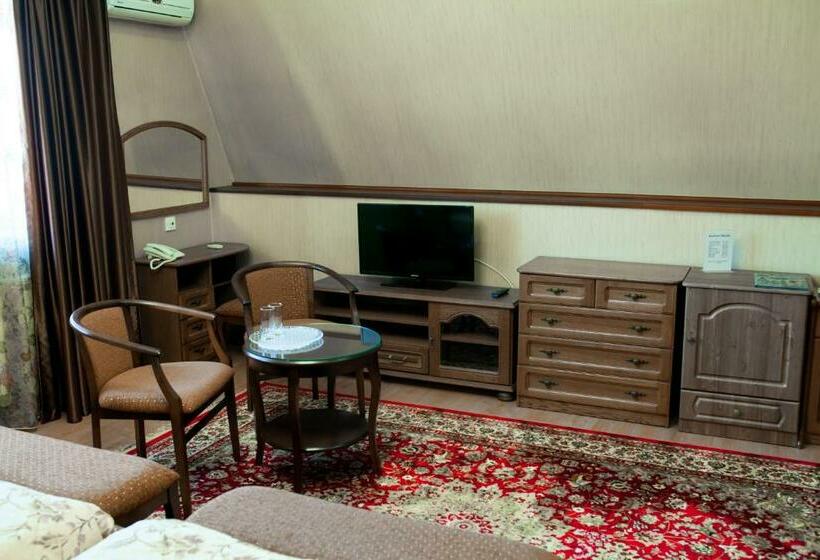 سوییت, Miss Mari