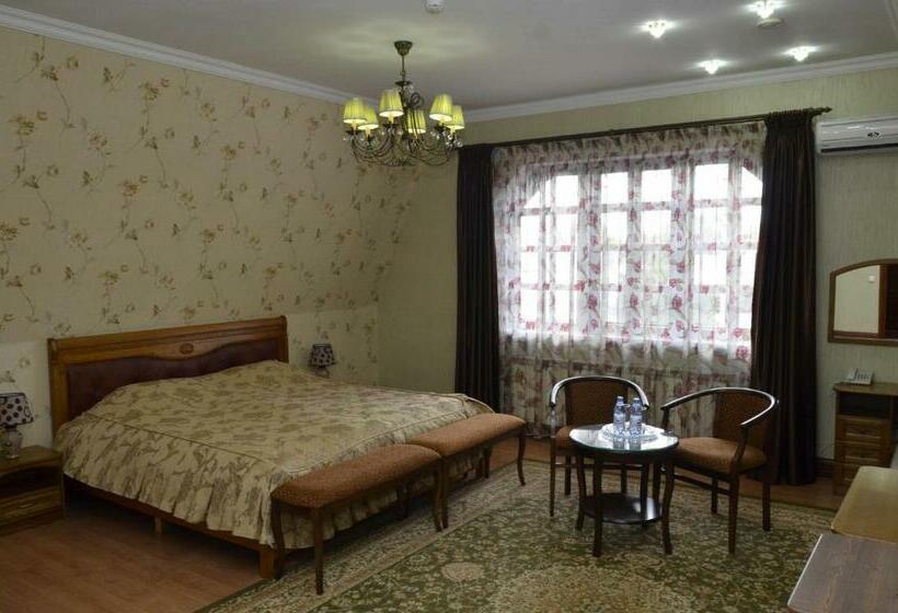 سوییت, Miss Mari