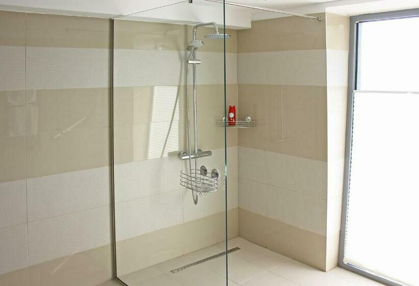 غرفة ديلوكس مزودة بشرفة, Nemo