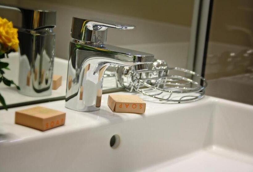 غرفة كومفورت, Nemo