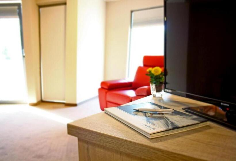 شقة غرفة نوم واحدة مزودة بشُرفة, Nemo